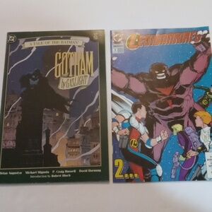 Batman & Legionnares Bundle of 2 DC Comic Books Super Heroes